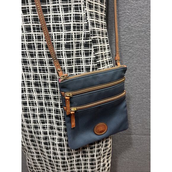 Dooney Bourke Crossbody Handbag "North South Triple Zip" Blue Nylon - Picture 2 of 12